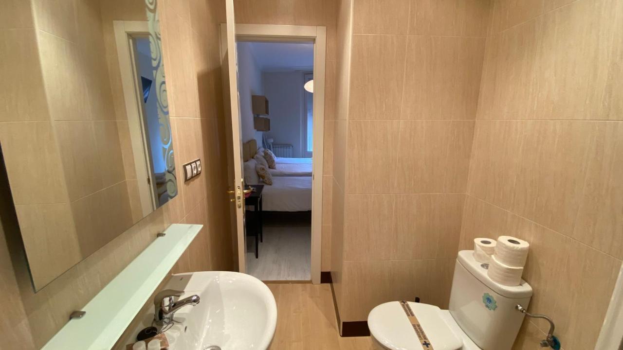 Insidehome Valladolid Centro -Hab Con Bano Privado En El Centro Y Opcion De Parking- المظهر الخارجي الصورة
