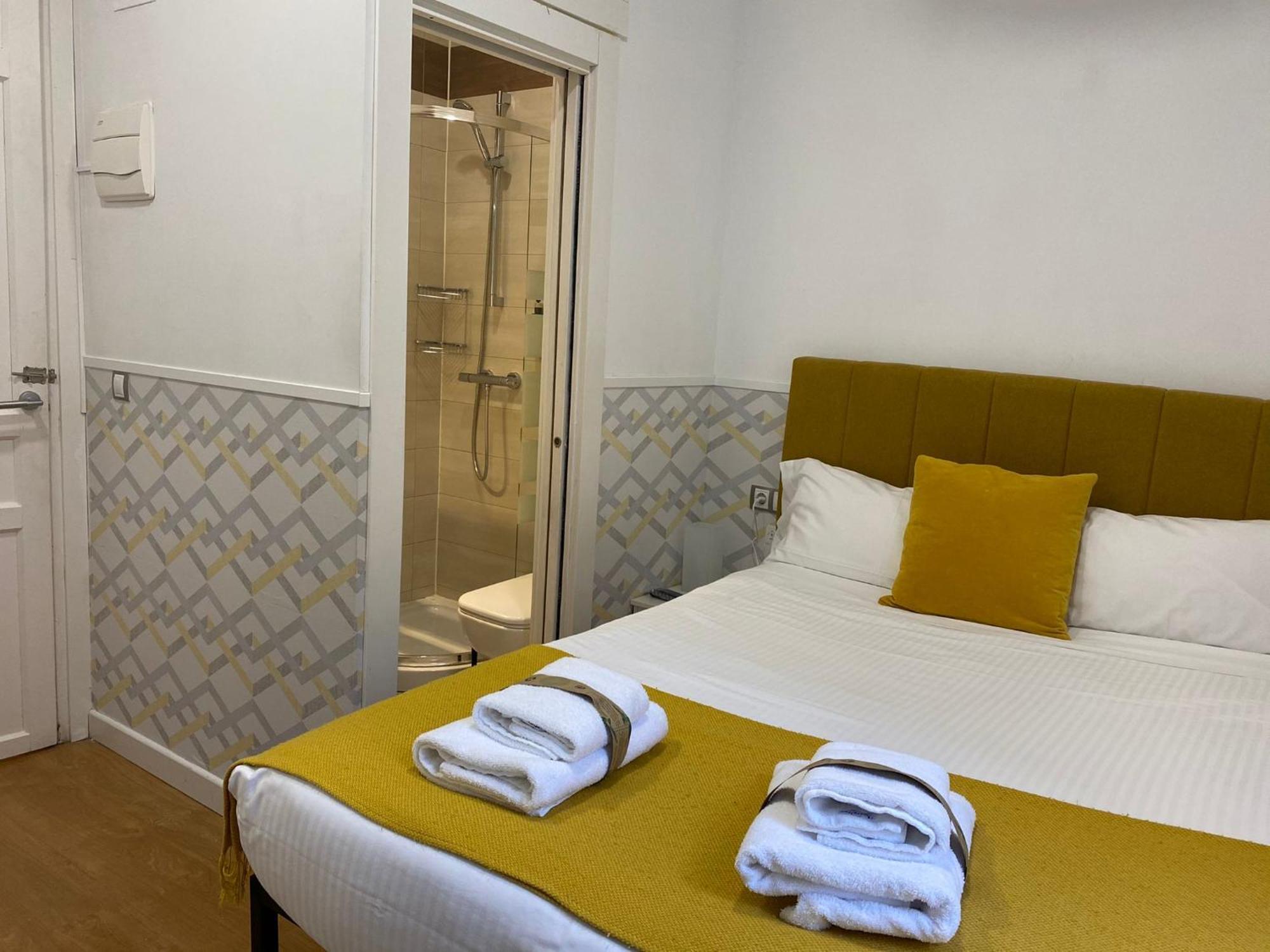 Insidehome Valladolid Centro -Hab Con Bano Privado En El Centro Y Opcion De Parking- المظهر الخارجي الصورة